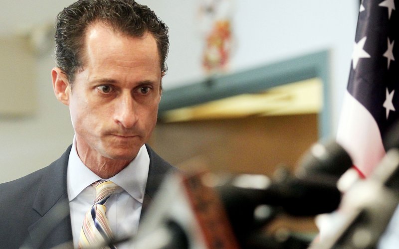 Anthony Weiner Is Being A Dirty Old Man Again