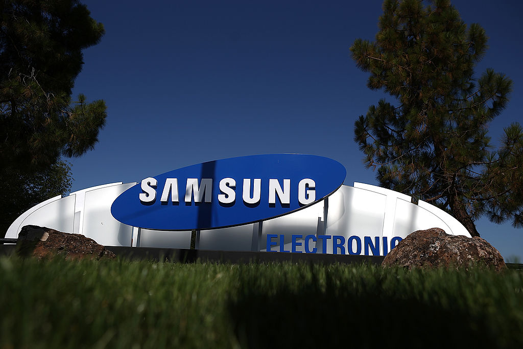 Samsung Electronics Is Considering This Huge Move