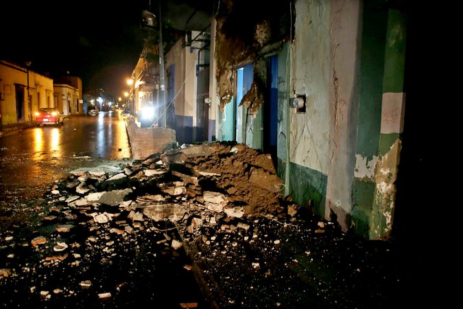 Mexico Gets Hit By Biggest Earthquake in a Century