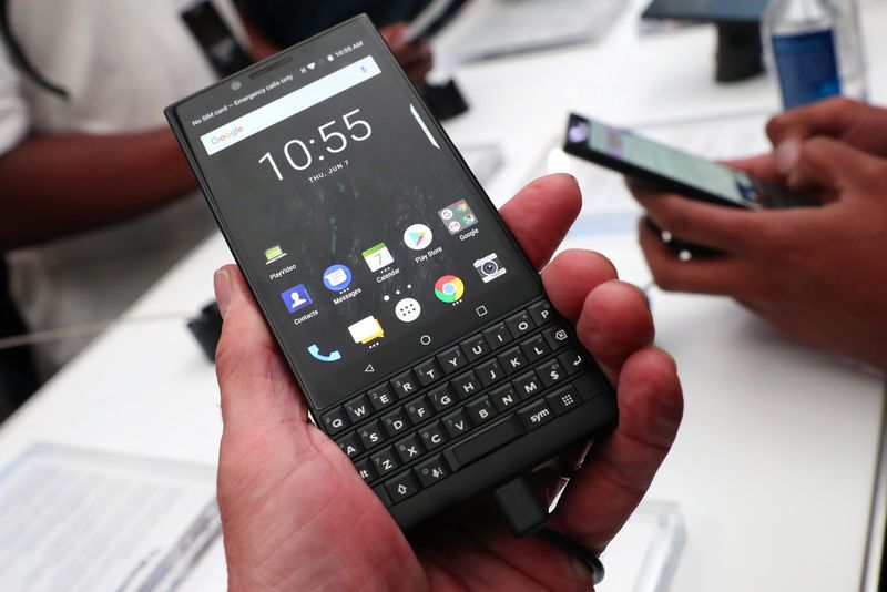 BlackBerry Shares Plummet Despite Beating on Earnings