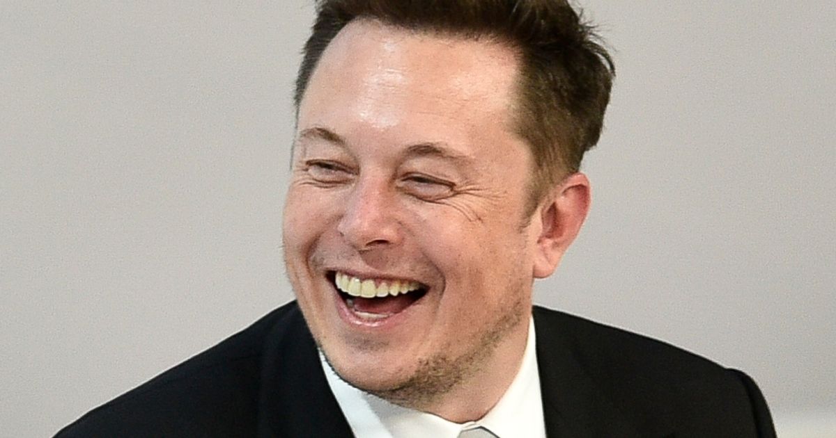 Elon Musk Apologizes for Calling This Guy a Pedo