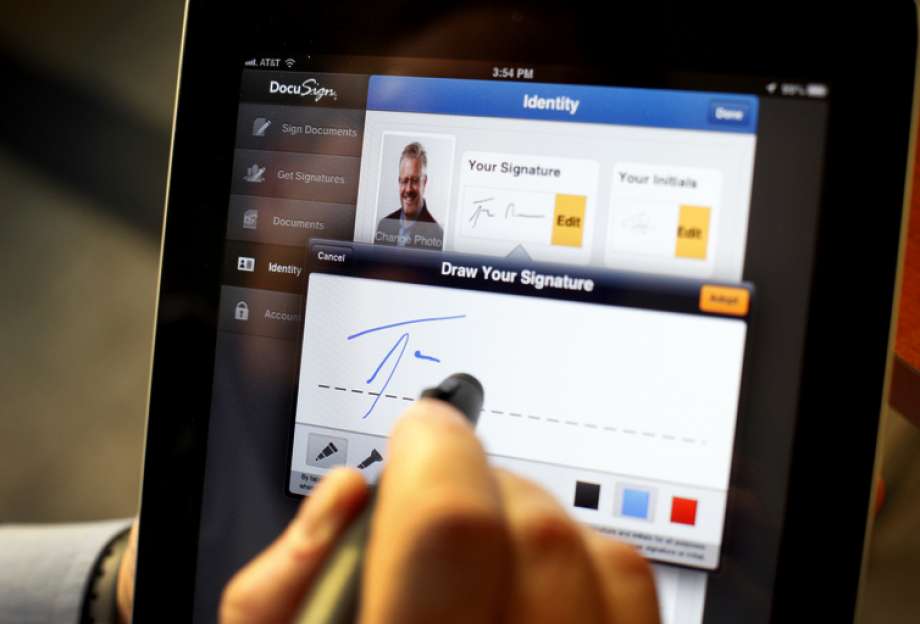 DocuSign Beats on Earnings but Shares Plummet Anyway