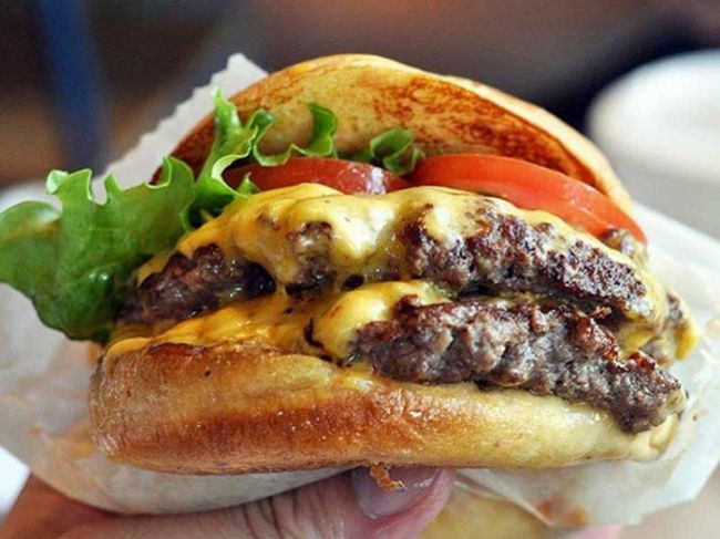 Shake Shack Heads Lower After Reporting Results