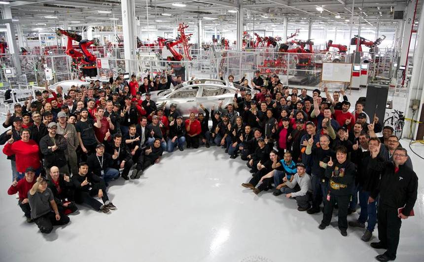 Tesla’s CEO Tells Employees That Their Primary Priority is To Do This