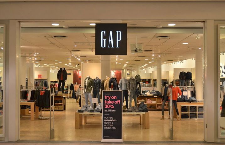 Gap Shares Fall After Company Reports Earnings and Misses on Both Lines