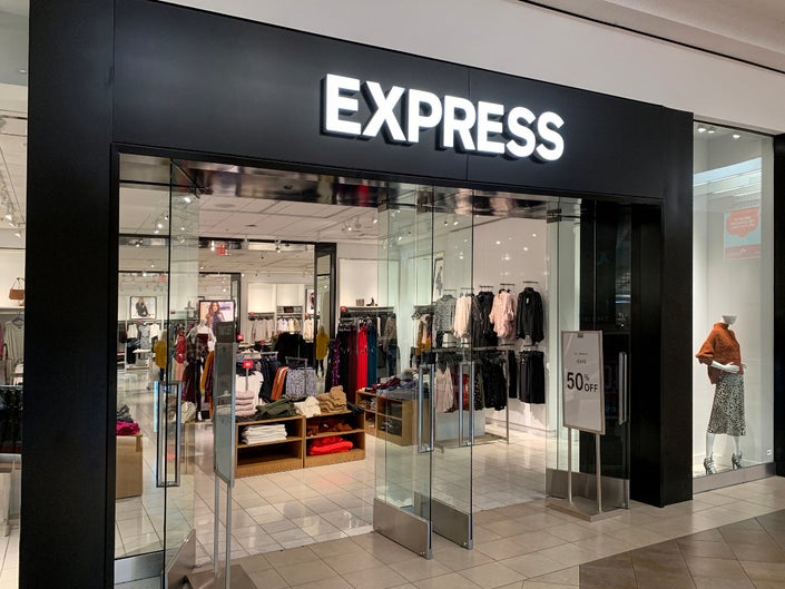 Express Shares Rise on News that Company is Closing 100 Stores by 2022