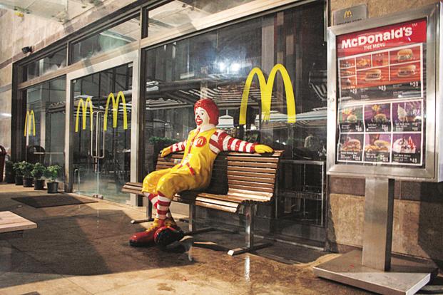 McDonald’s Will Close Dining Rooms in its U.S. Restaurants