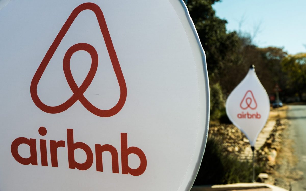 airbnb investing