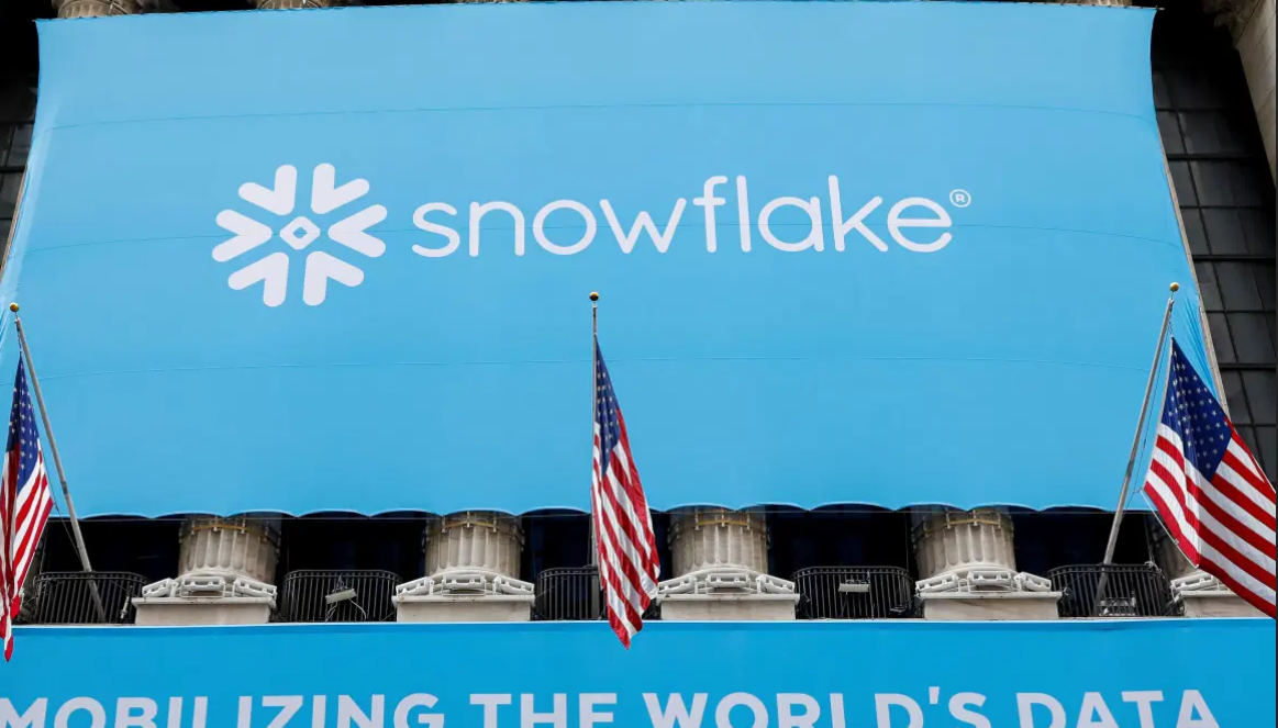 Snowflake Pops Over 100% in Wall Street Debut