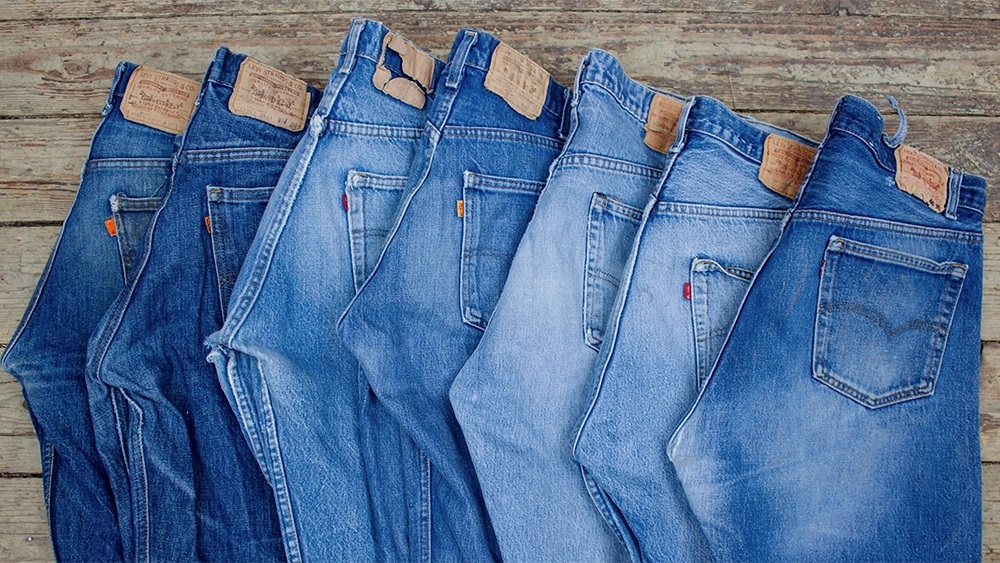 Levis Tops Earnings and Sales Expectations Despite Sales Falling 12% in Q4