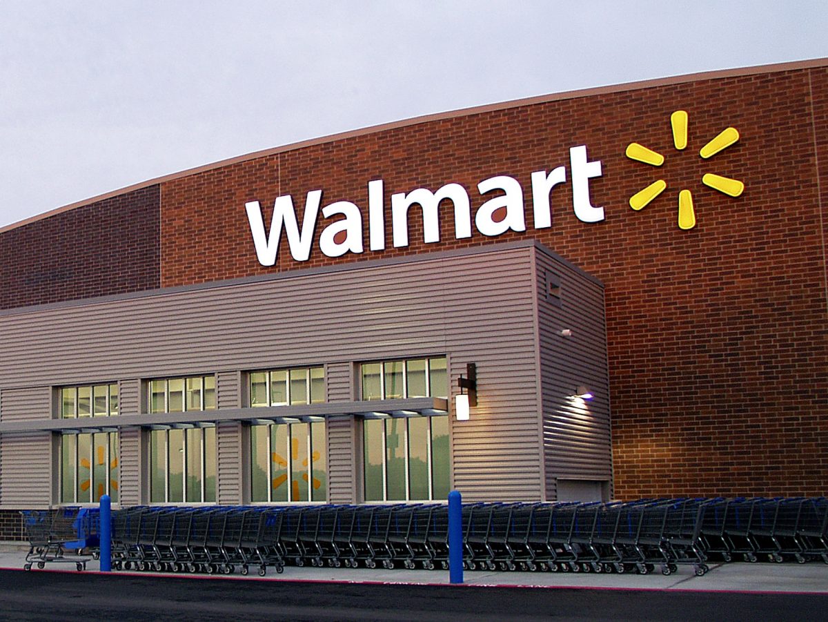 Thousands of Walmart Associates Just Got a Raise by This Much