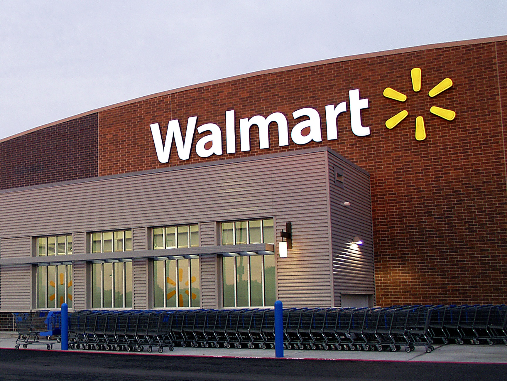 Thousands of Walmart Associates Just Got a Raise by This Much Wall Street Nation