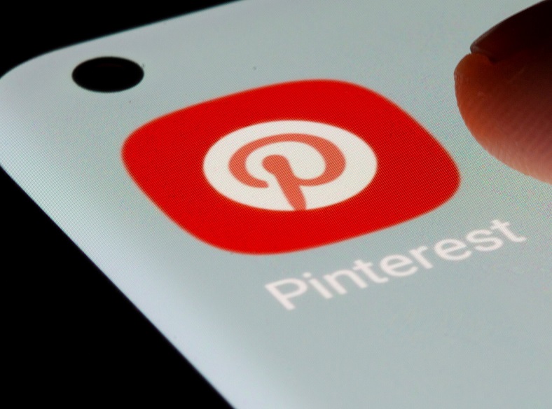 Guggenheim Downgrades Pinterest Sending Shares Sinking